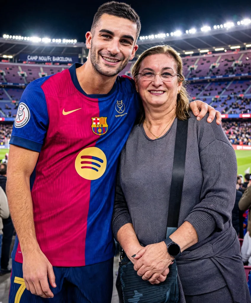 Ferran Torres mit seiner Mutter